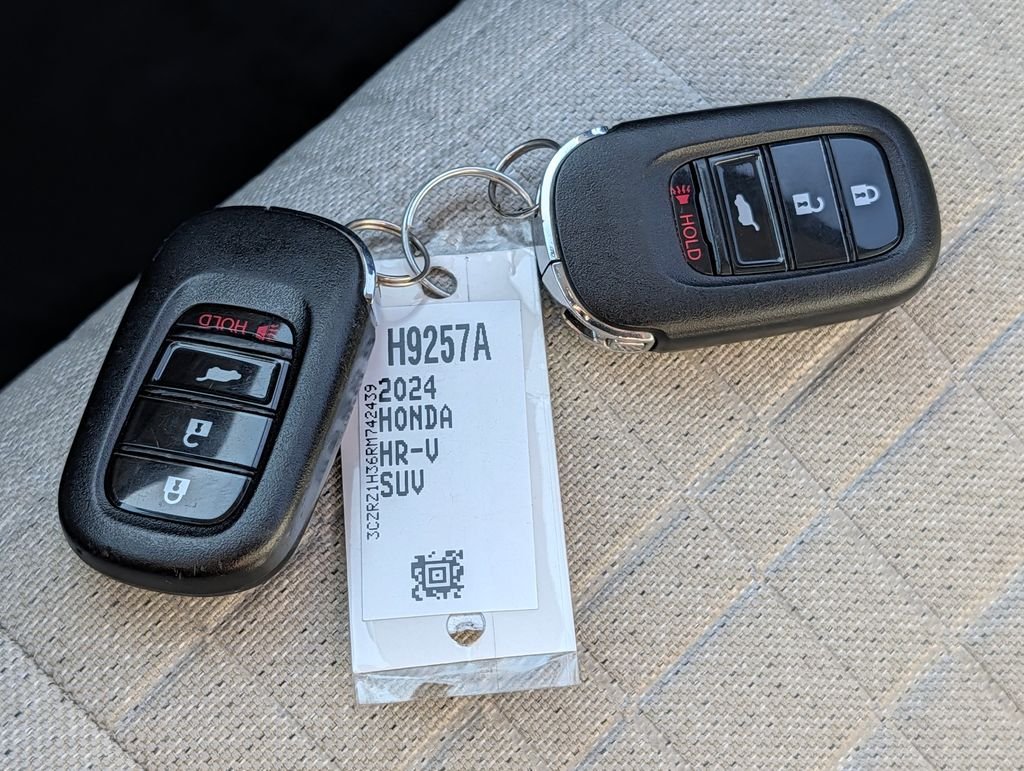 Used 2024  Honda LX image 31