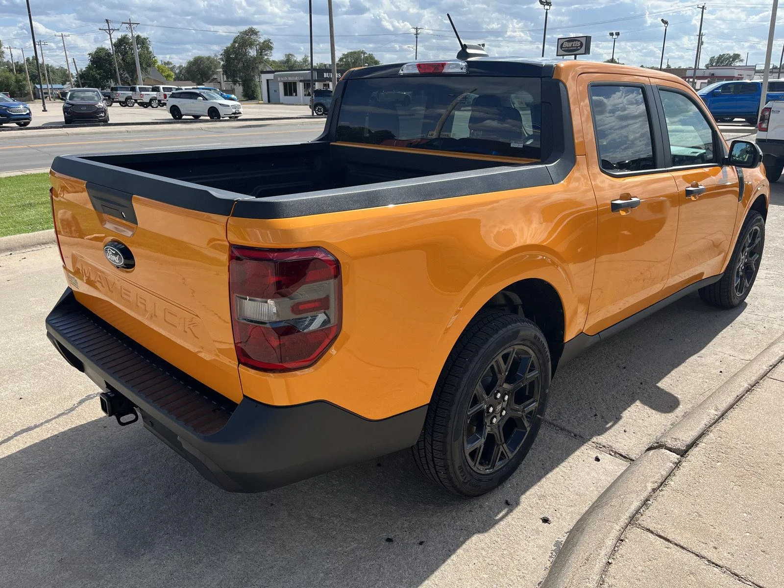 New 2026 Orange Fury Metallic Tri-Coat Ford XLT image 6
