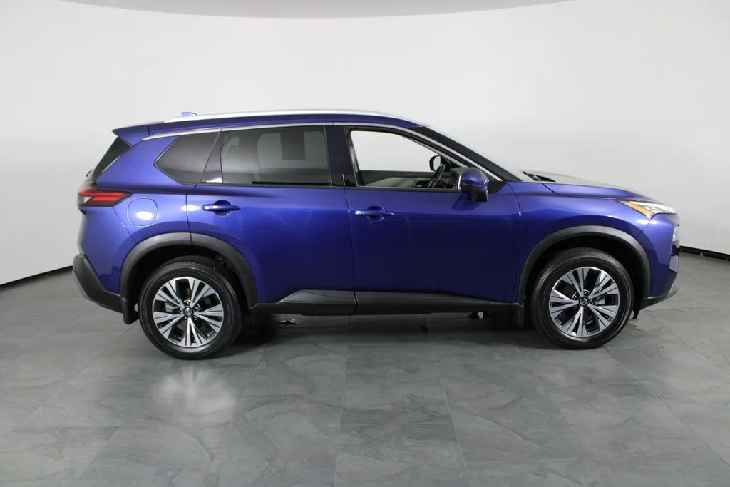 2021 Nissan Rogue SV - Photo 13
