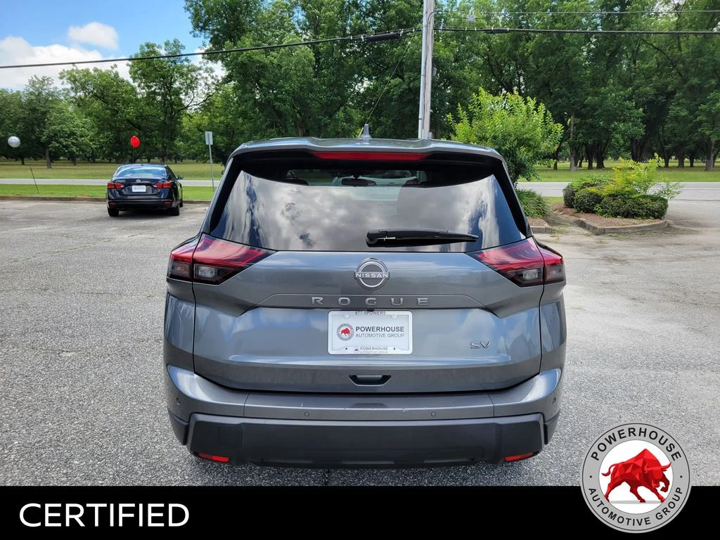 Used 2024 Gray Nissan SV image 4