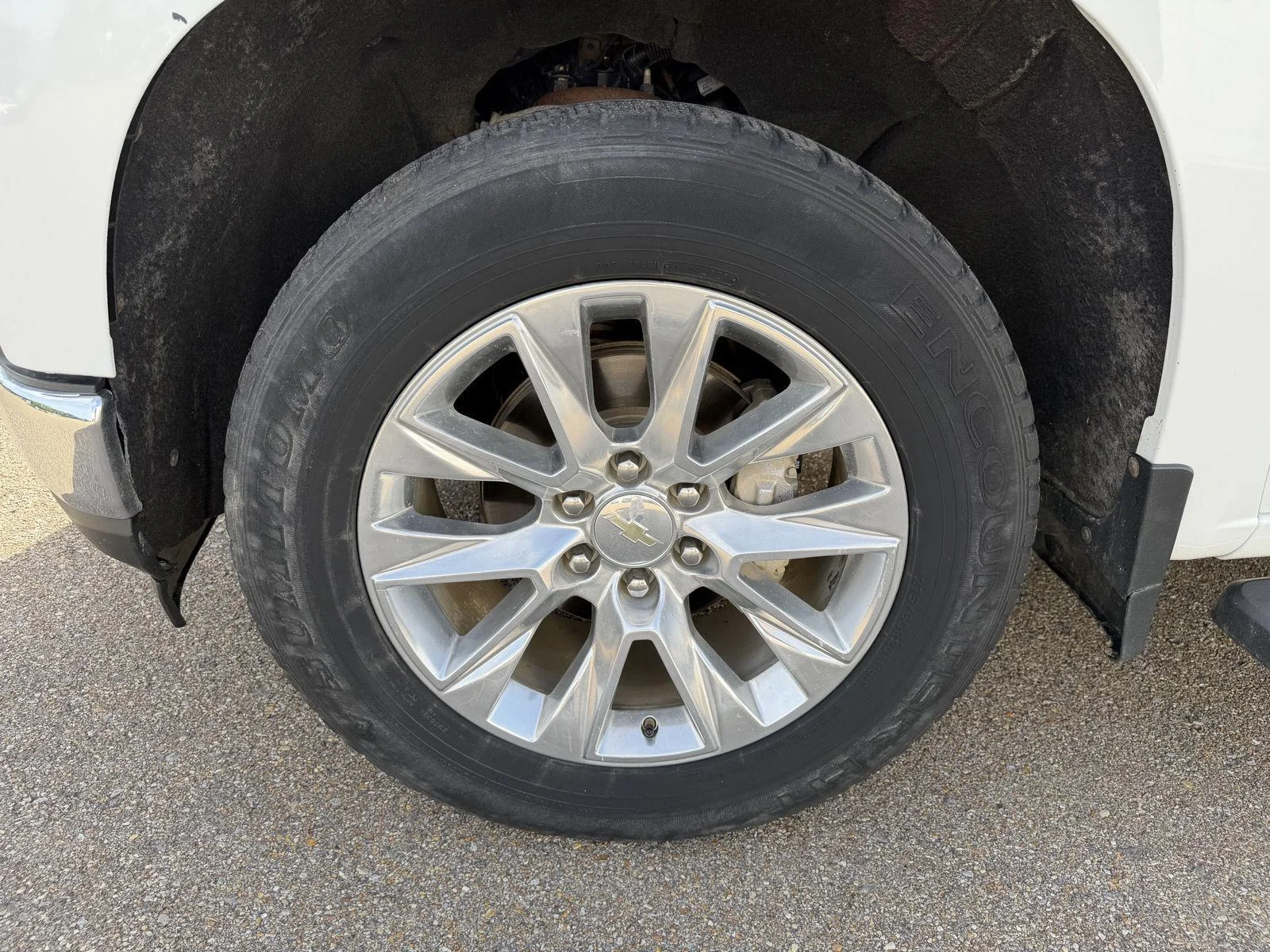 Used 2022 Summit White Chevrolet LTZ image 24
