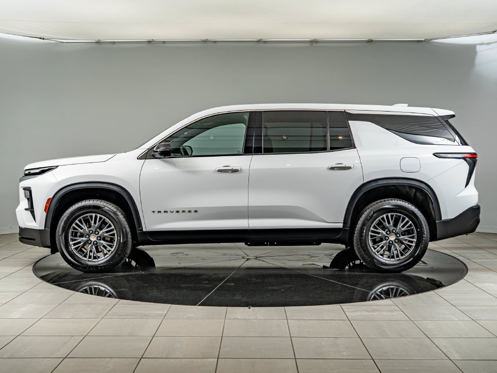 Used 2024 Summit White Chevrolet LS image 8