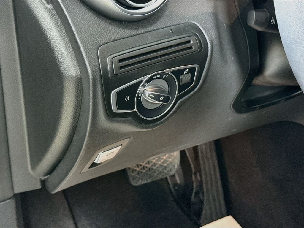 Used 2022 Graphite Grey Metallic Mercedes-Benz 300 image 14