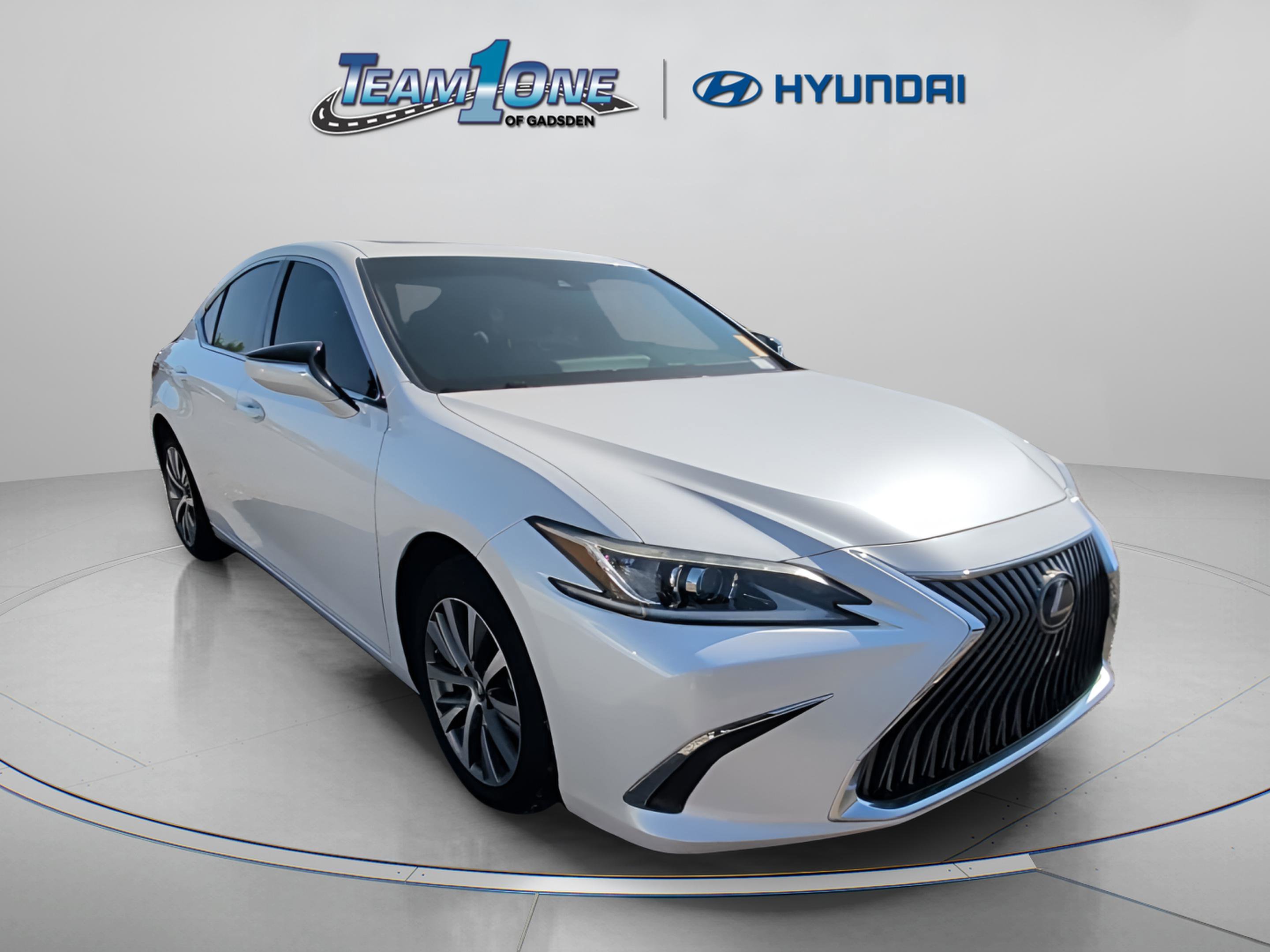 2019 Lexus ES