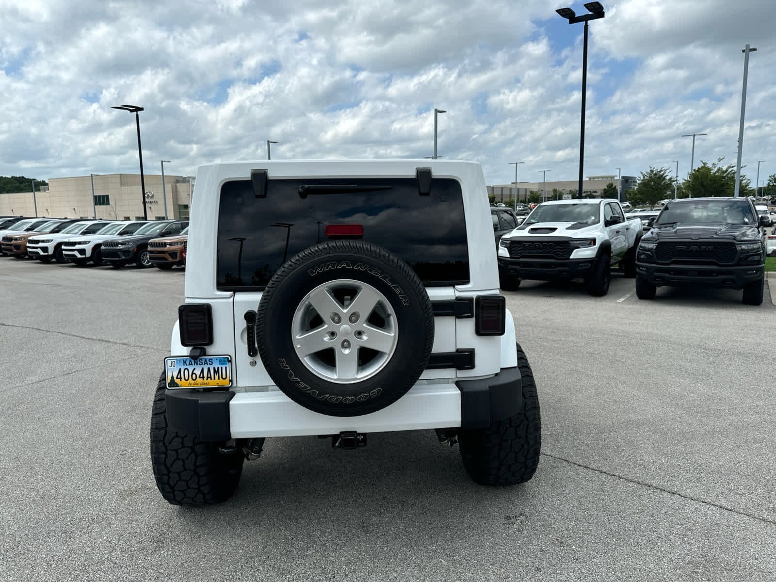 Used 2014 Bright White Clearcoat Jeep Sport image 6
