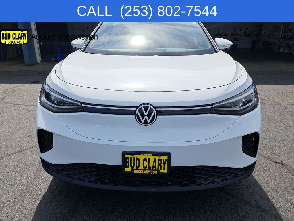 Used 2024 White/off-white Volkswagen Standard image 8