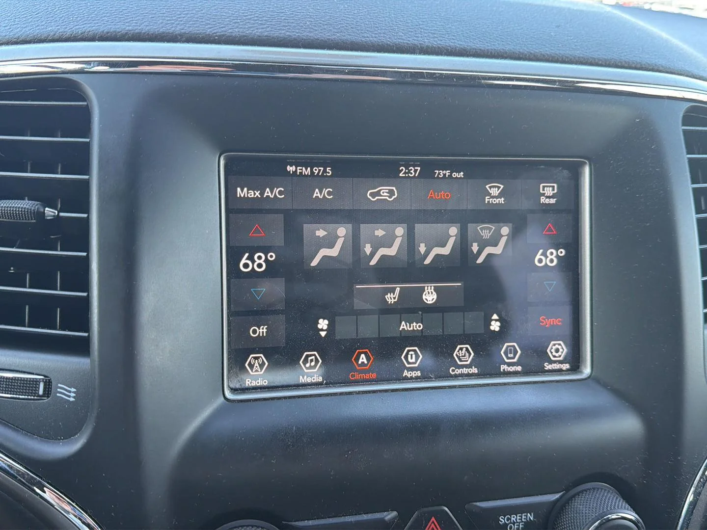 Used 2021 Granite Crystal Metallic Clearcoat Jeep Laredo E image 19