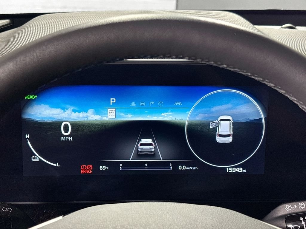 Used 2024 Blue Kia Wind image 14