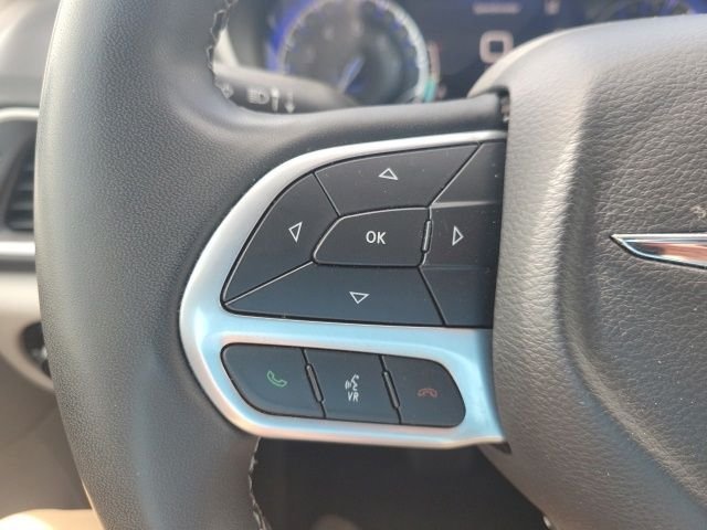 Used 2023 Black Chrysler Touring L image 11