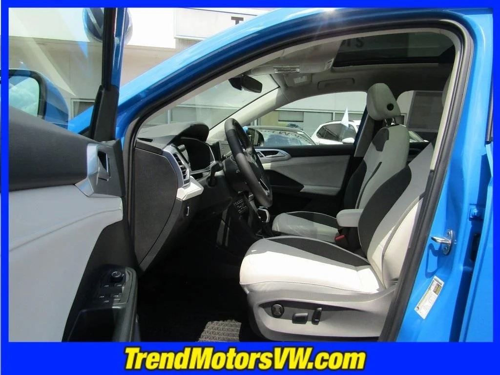 2025 Volkswagen Taos SE - Photo 14