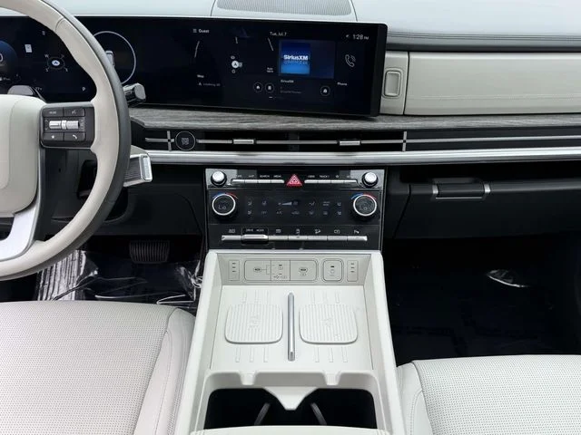 Used 2024 White Hyundai Calligraphy image 19