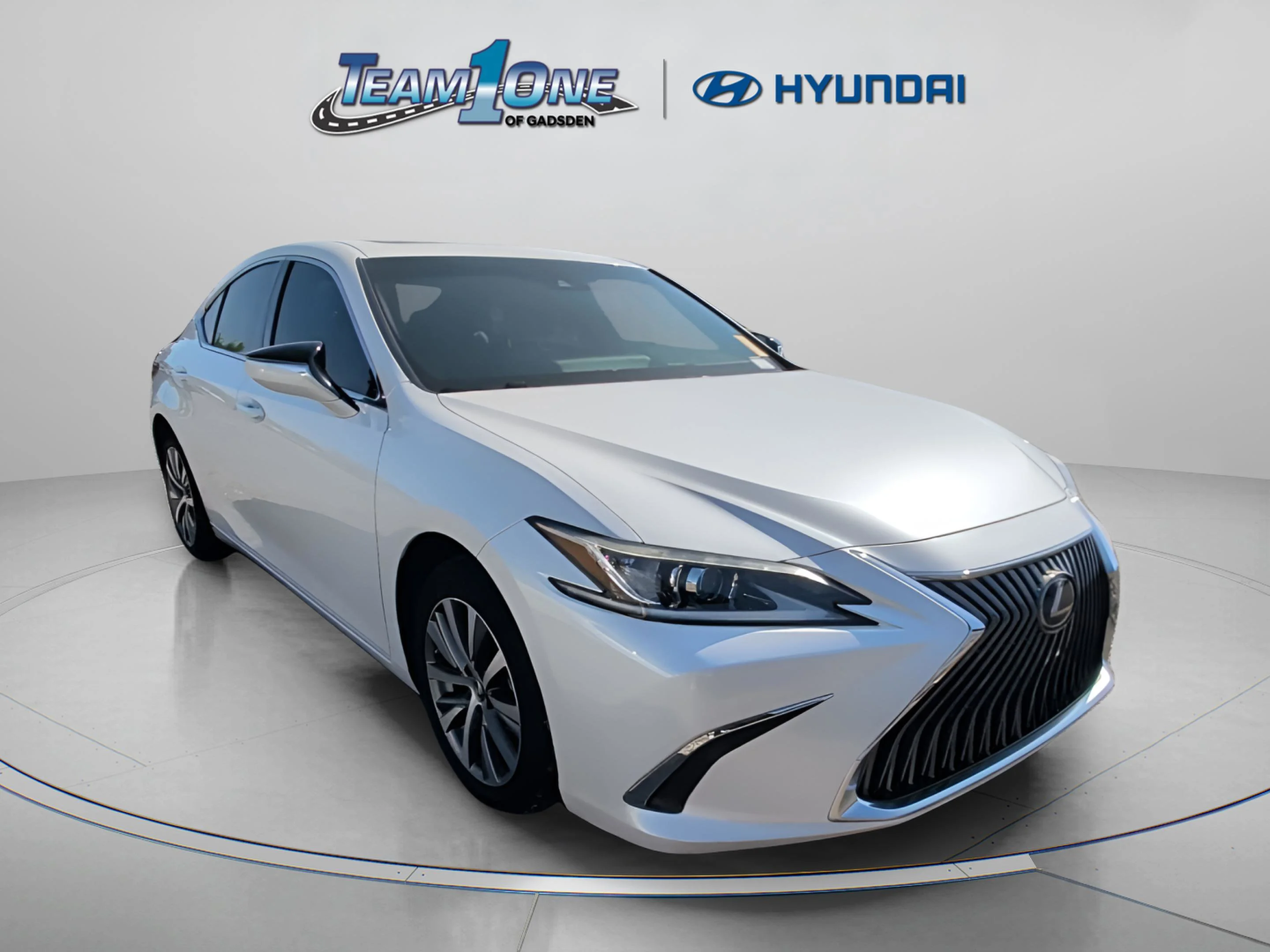 2019 Lexus ES