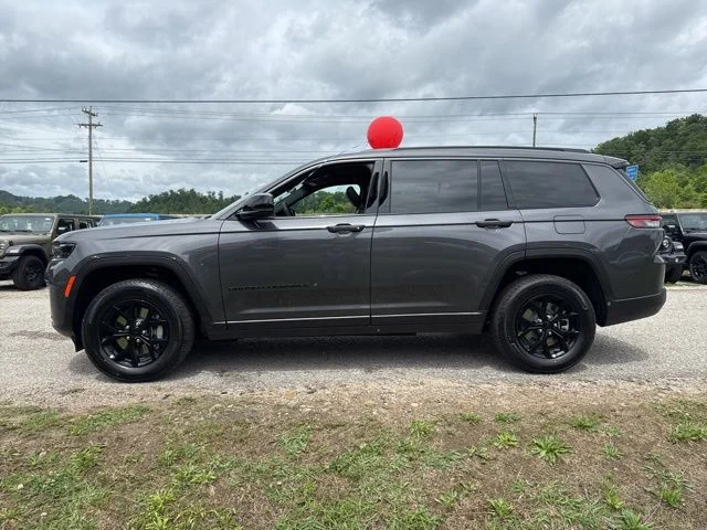 New 2026 Baltic Gray Metallic Clear-Coat Exterior Paint Jeep Altitude image 6