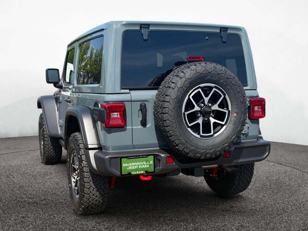 Used 2025 Gray Jeep Rubicon image 3