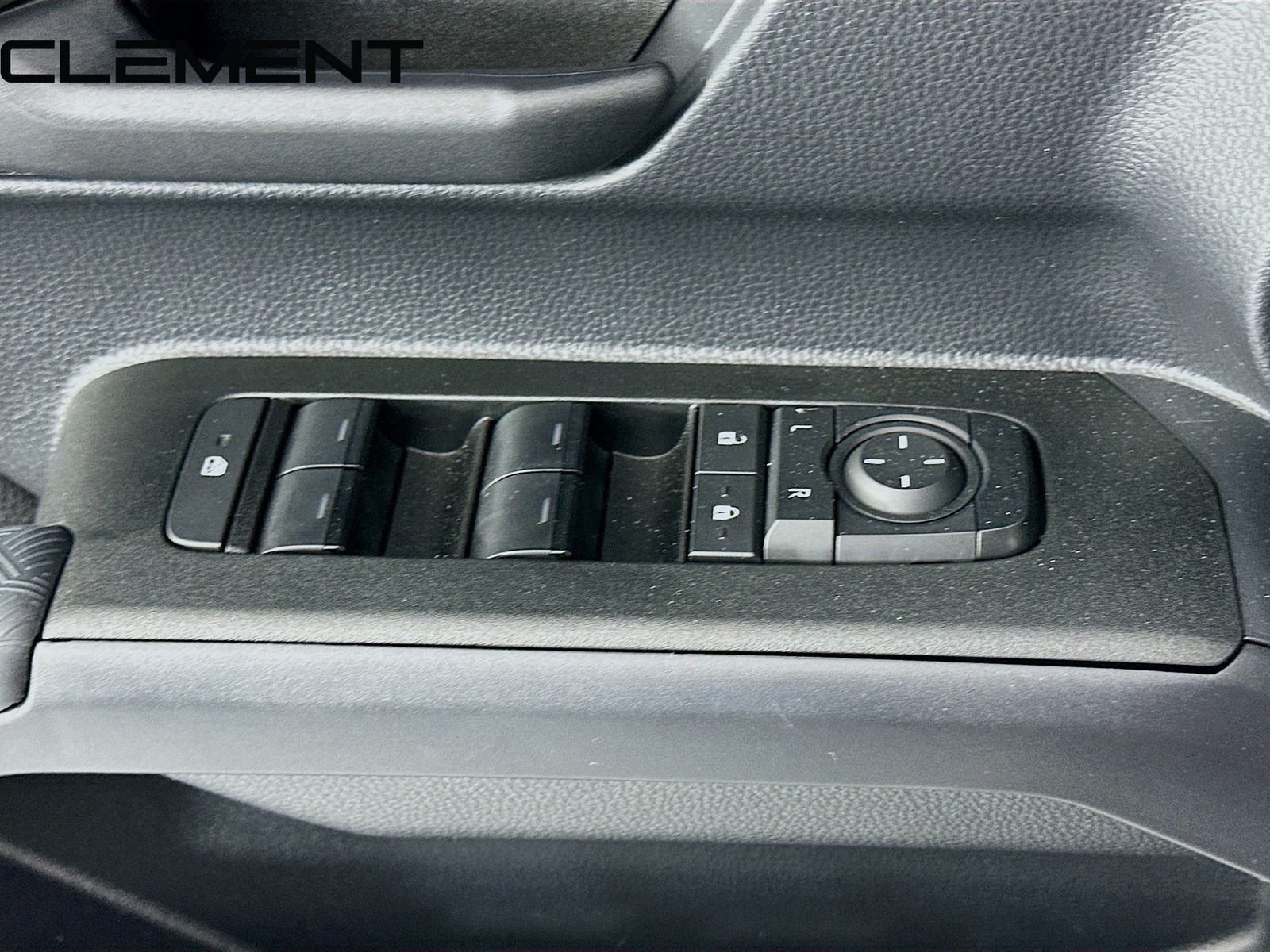 2025 Toyota 4Runner SR5 - Photo 24