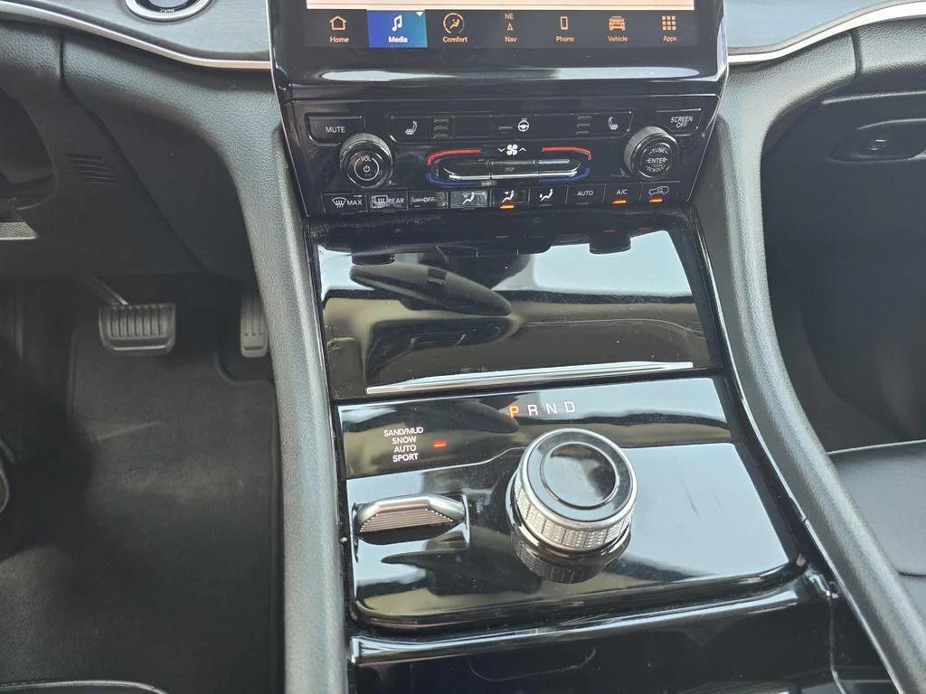 Used 2023 White Jeep Limited image 16