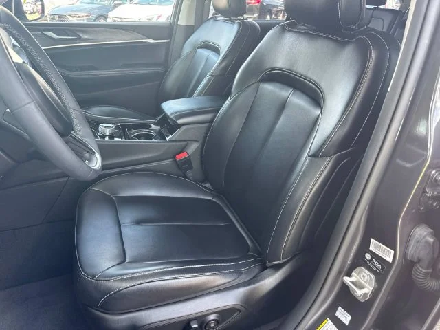 Used 2023 Gray Jeep Limited image 29