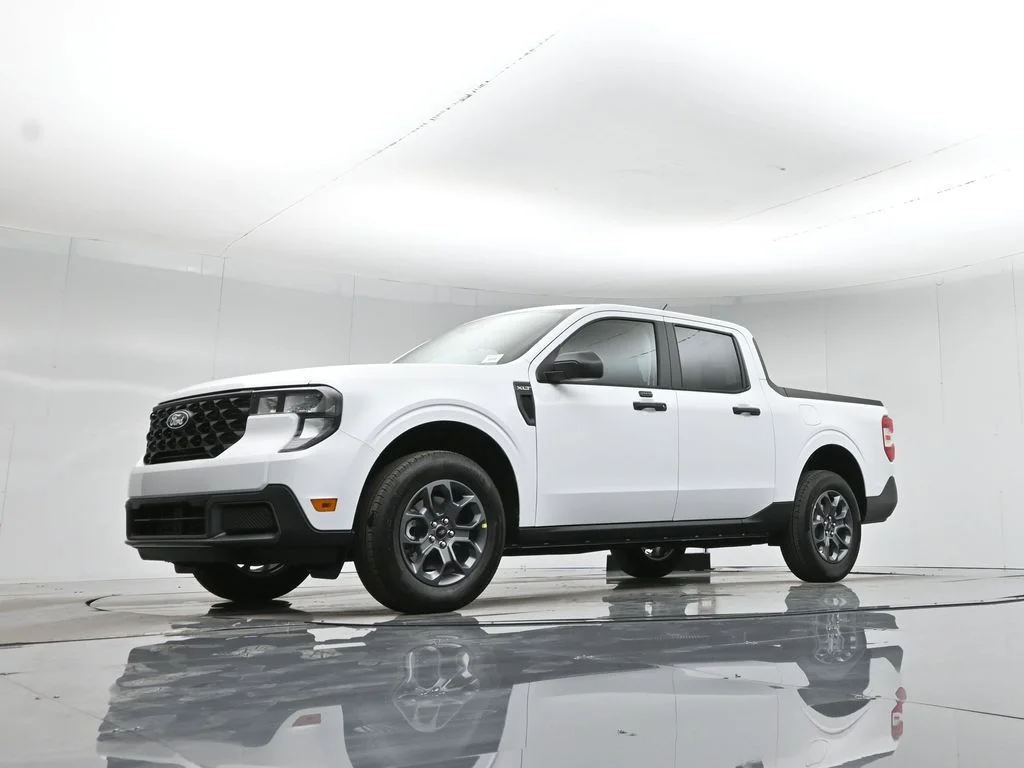 New 2026 Oxford White Ford XLT image 42