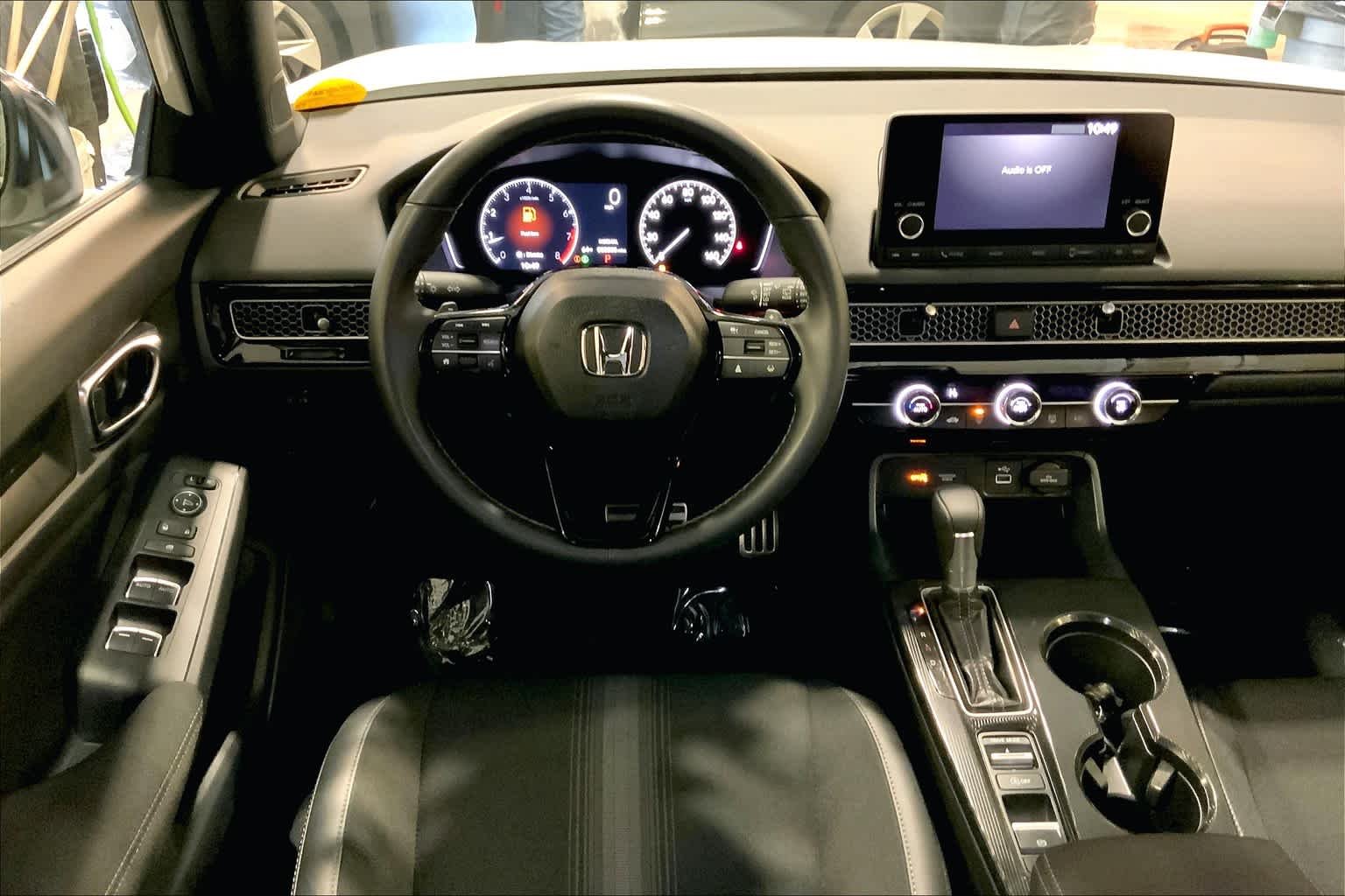 Used 2024 Platinum White Pearl Honda Sport image 11