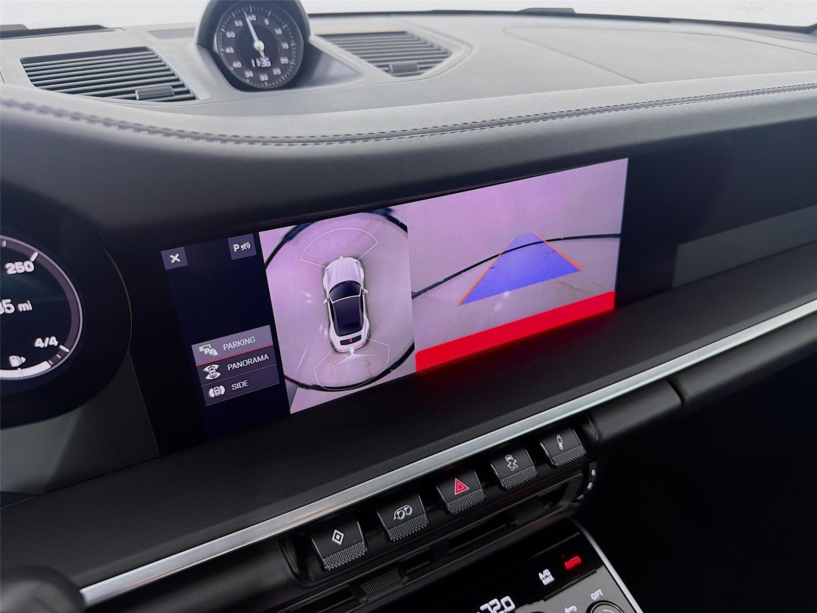 Used 2021  PORSCHE  image 21