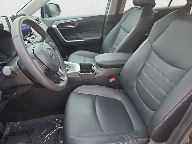 Used 2023 Midnight Black Metallic Toyota XLE Premium image 15