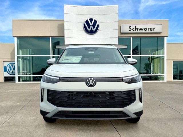 New 2026 Pure White Volkswagen SE 4Motion image 3