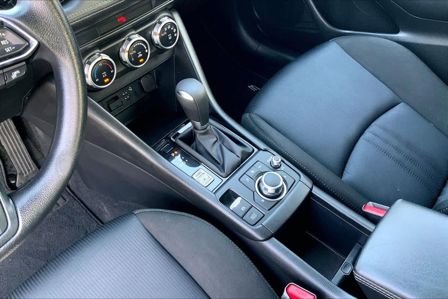 Used 2020 Snowflake White Pearl Mica Mazda Sport image 17