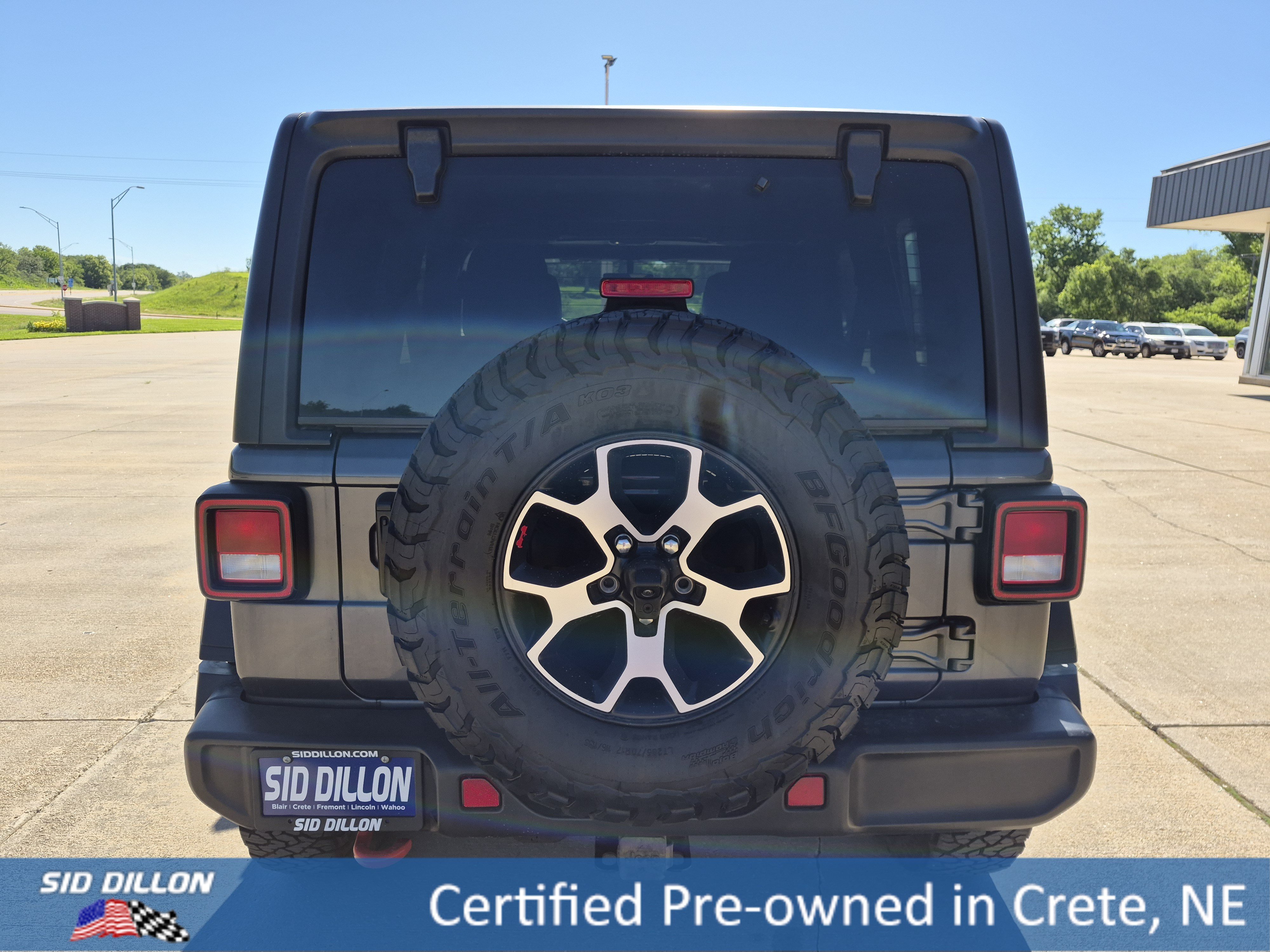 Used 2022 Granite Crystal Clearcoat Metallic Jeep Unlimited Rubicon image 16