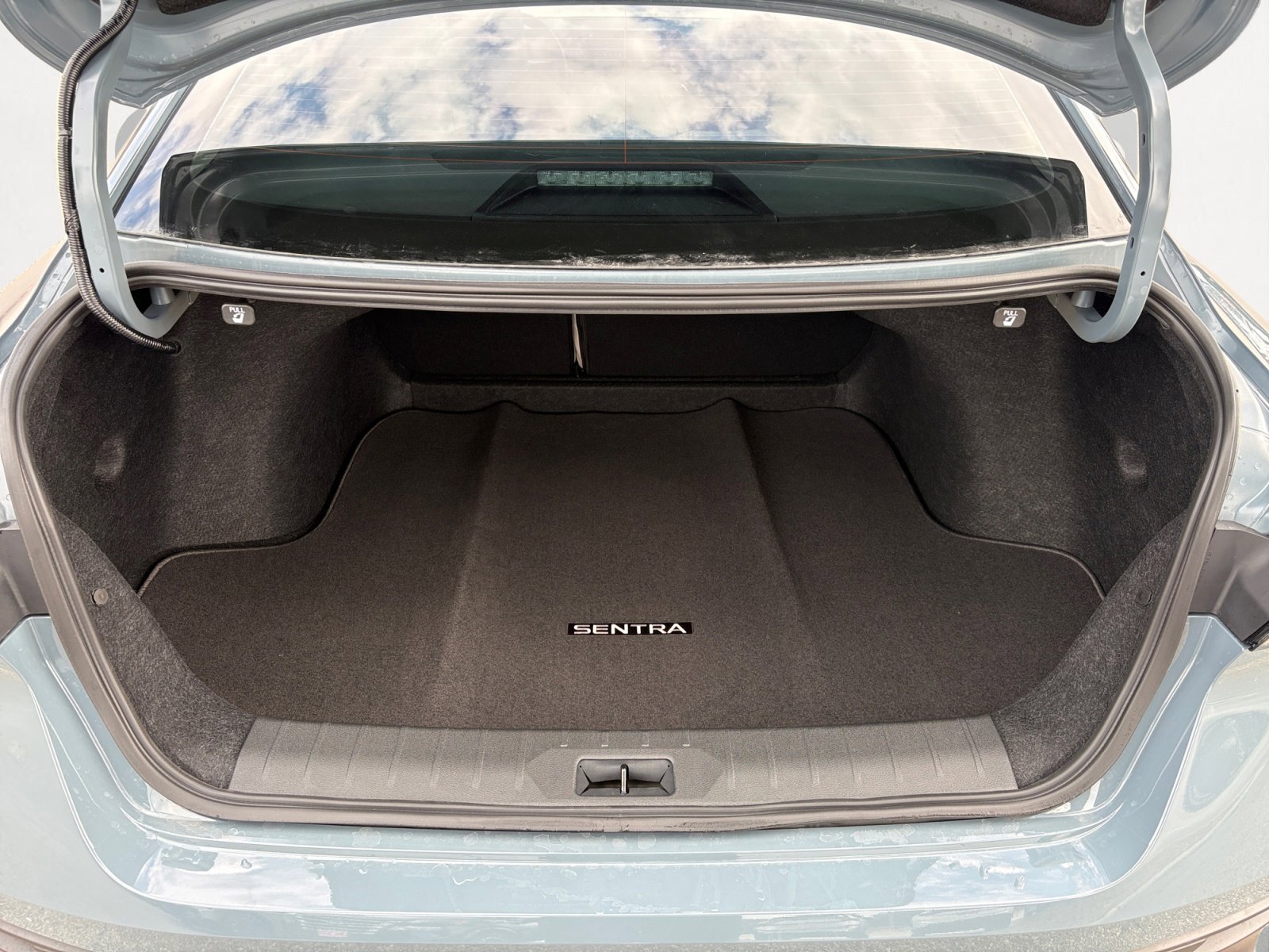 New 2026 Atlantic Gray Metallic Nissan SL image 13