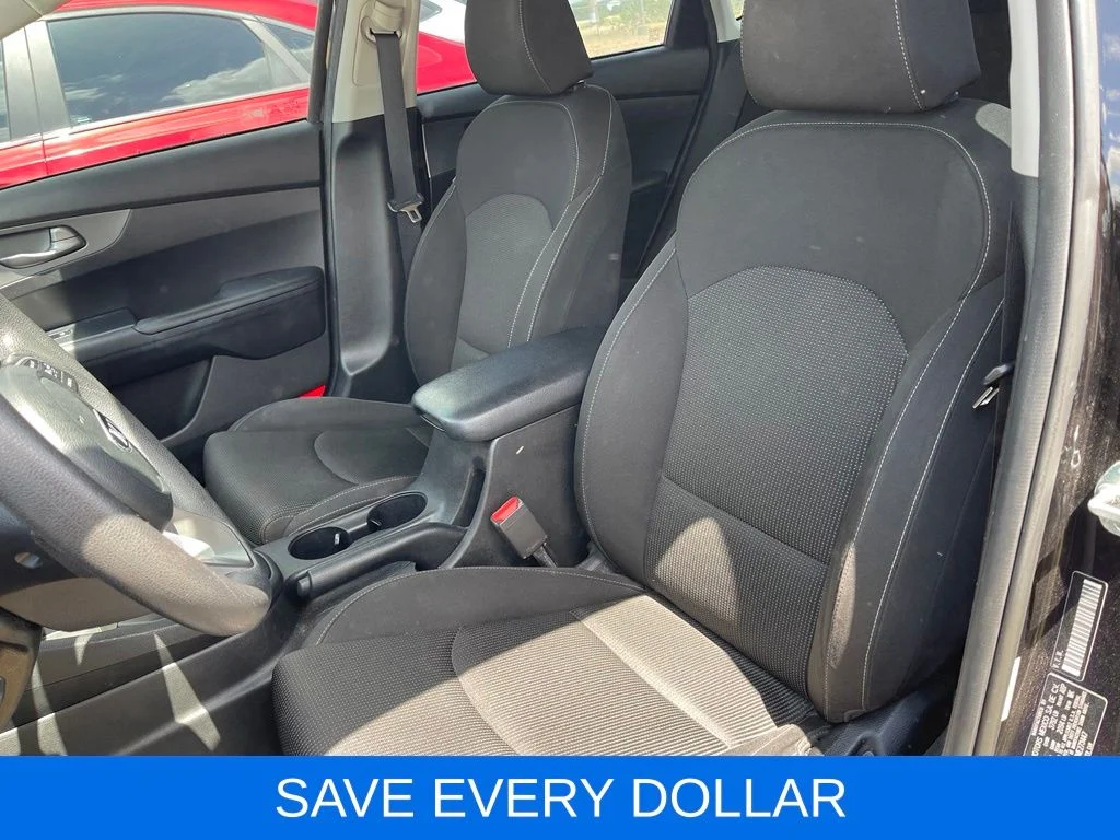 Used 2021 Black Kia LXS image 14