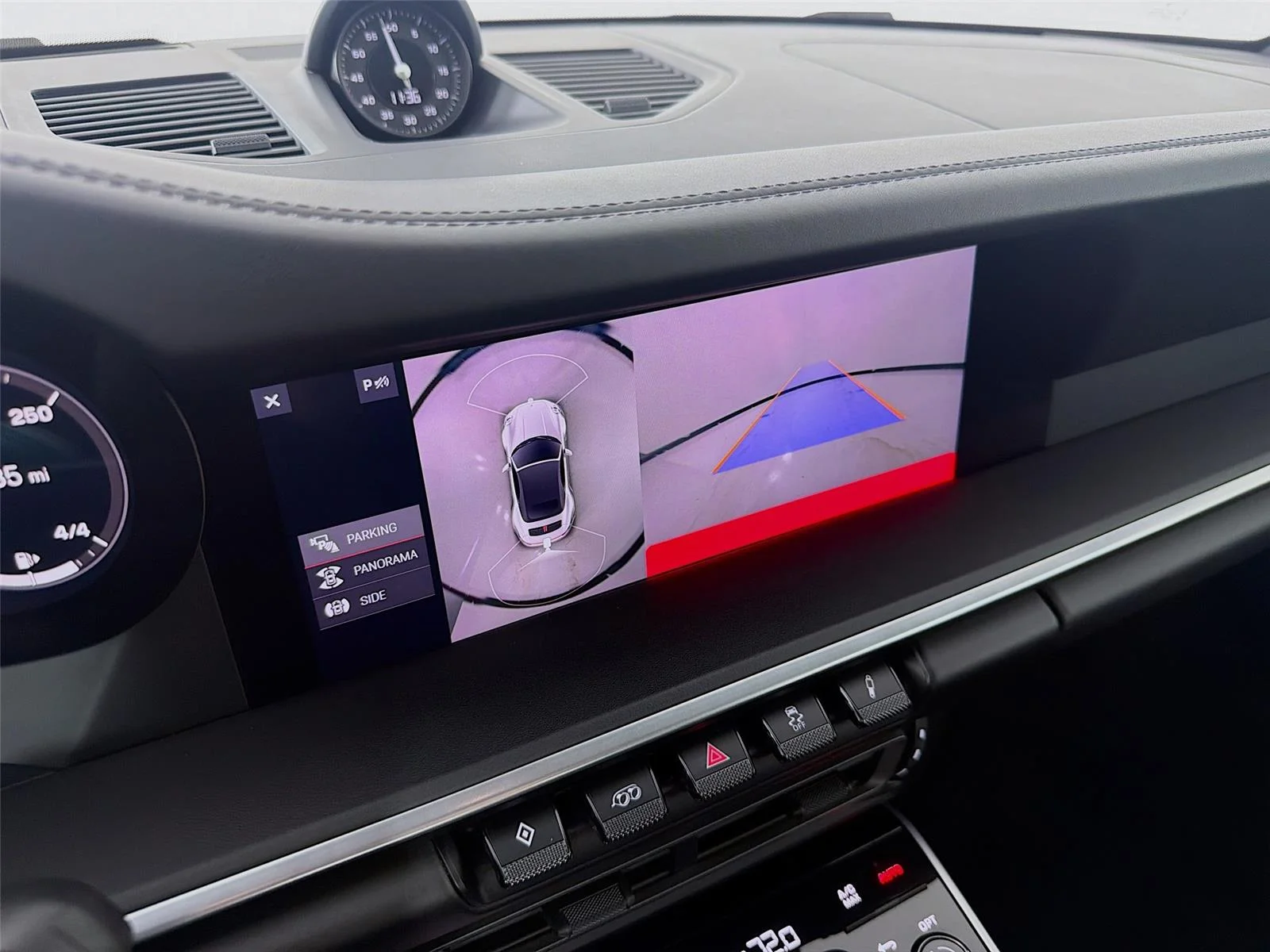 Used 2021  PORSCHE  image 21