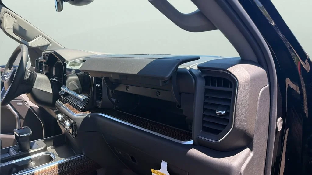 New 2026 Onyx Black GMC Elevation image 23