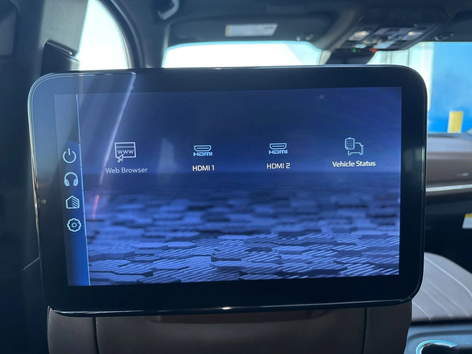 2026 Chevrolet Suburban High Country - Photo 17