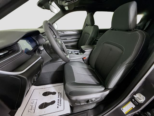 New 2026 Baltic Gray Metallic Clearcoat Jeep Laredo image 19