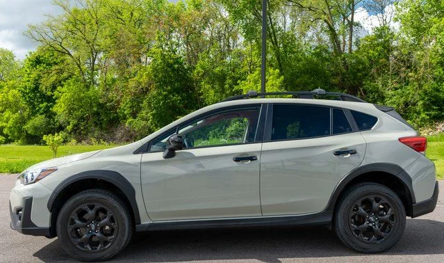 Used 2023 Beige Subaru Premium image 9