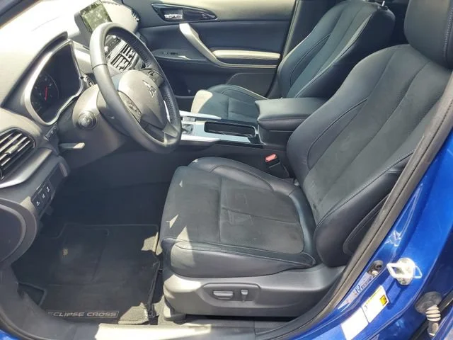 Used 2022 Blue Mitsubishi SE image 5