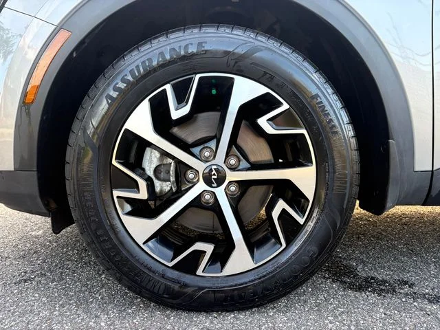 Certified Used 2024 Steel Gray Kia EX image 10