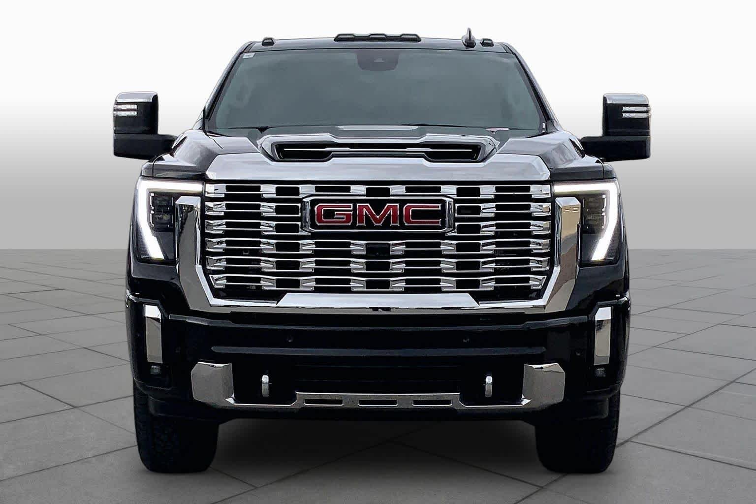 Used 2025 Onyx Black GMC Denali image 4