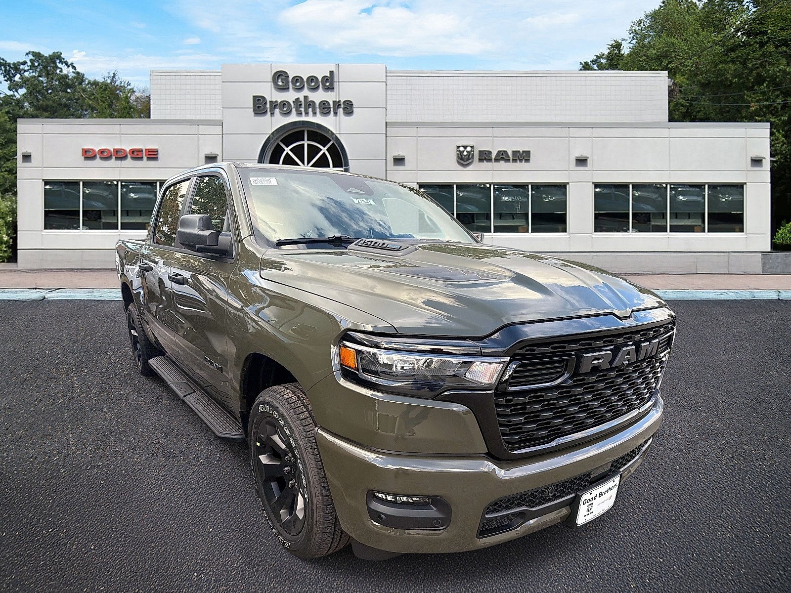 New 2027 Tank Exterior Paint RAM Express Crew Cab 4x4 5