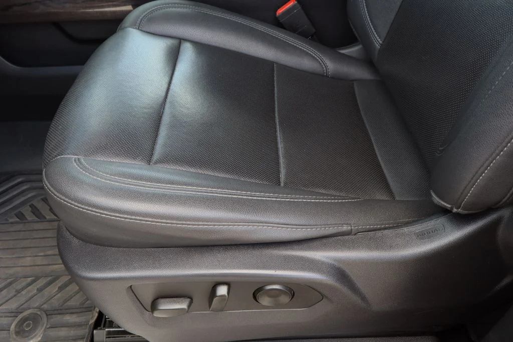 Used 2023 White Chevrolet LTZ image 21
