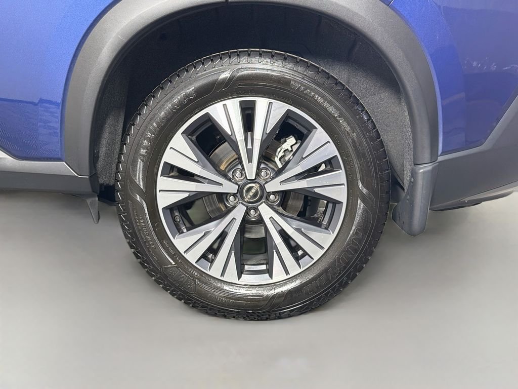 Used 2023 Caspian Blue Metallic Nissan SV image 30
