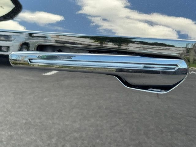 2026 Cadillac LYRIQ V Premium - Photo 13