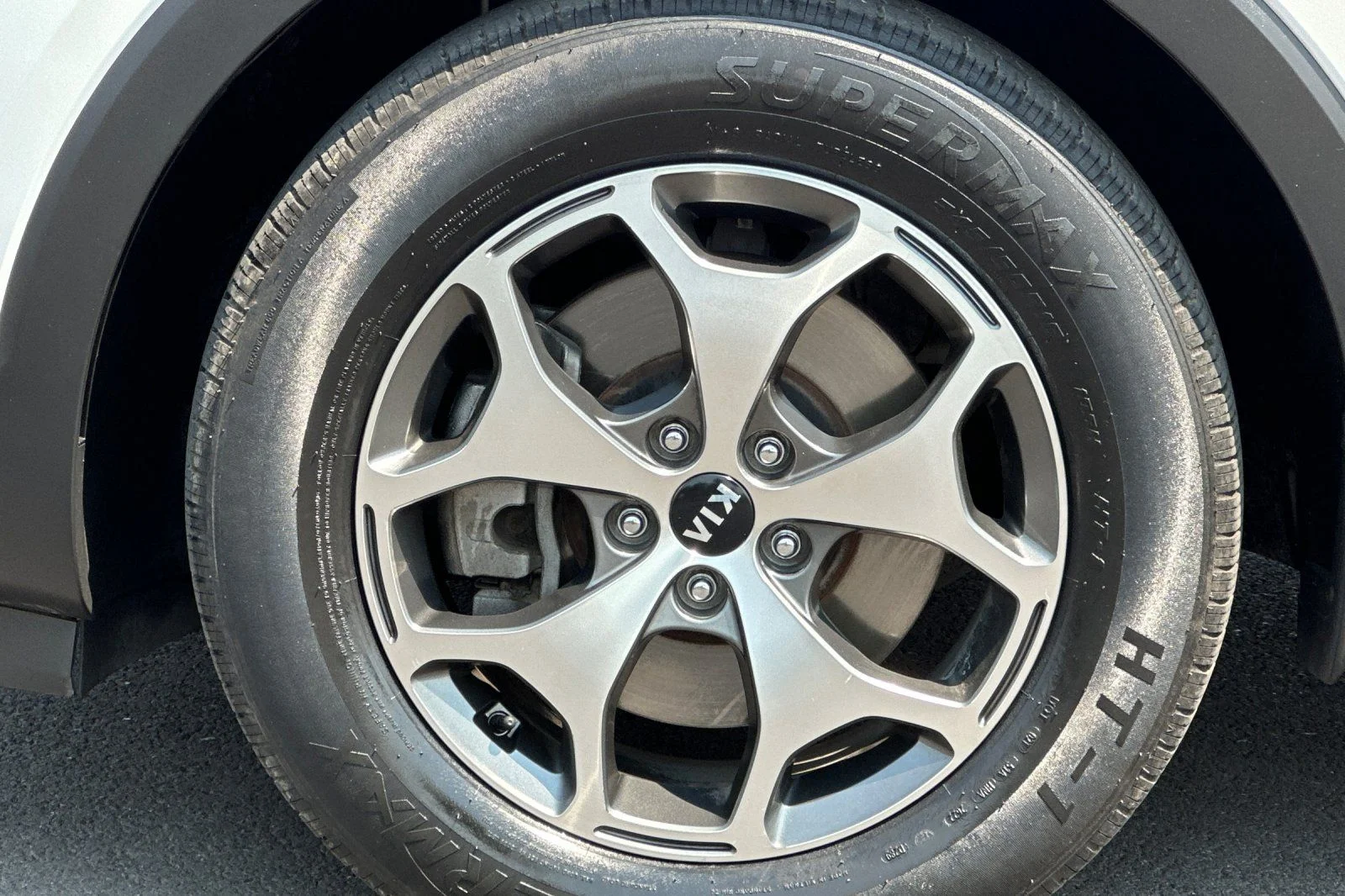 Used 2020 White Kia EX image 33