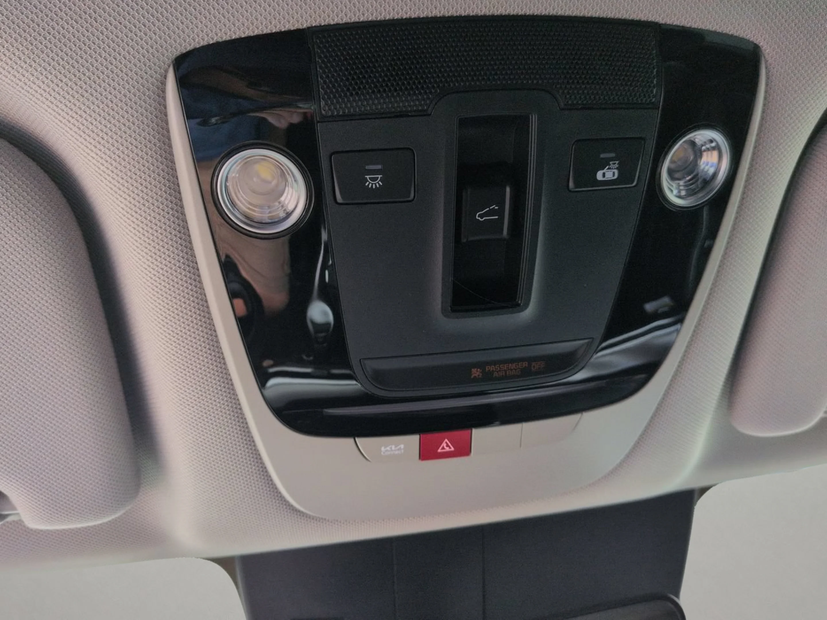 New 2026 Wolf Gray Kia S image 37