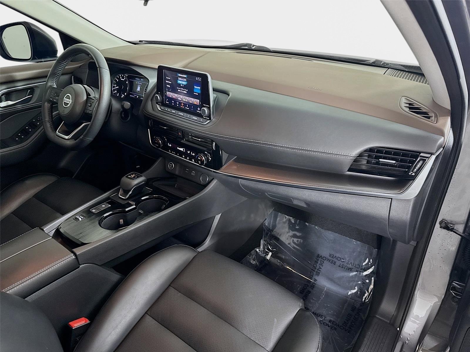 Used 2021 Gun Metallic Nissan SV image 29