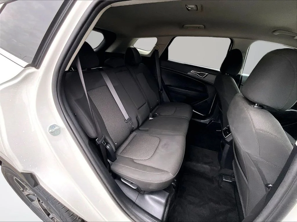 Used 2024 White Kia LX image 28