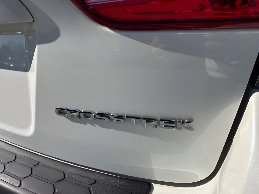 Used 2019 White Subaru 2.0i Premium image 28