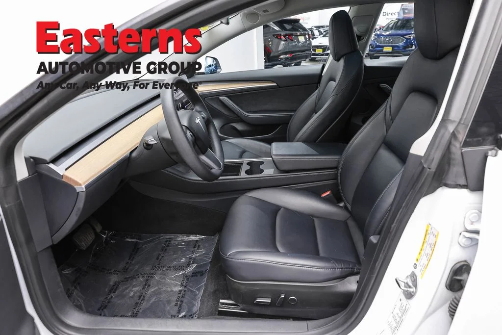 Used 2023 White Tesla Base image 14