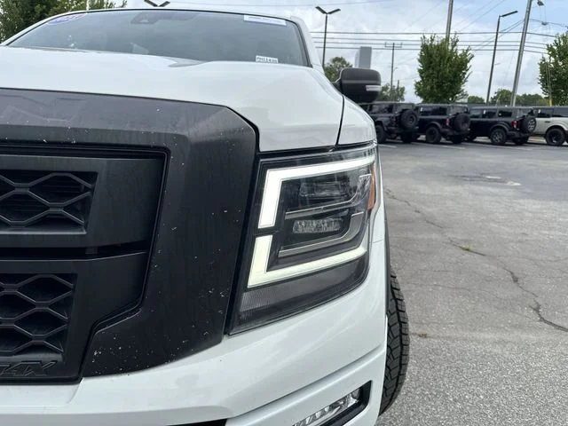 Used 2023 White Nissan PRO-4X image 9