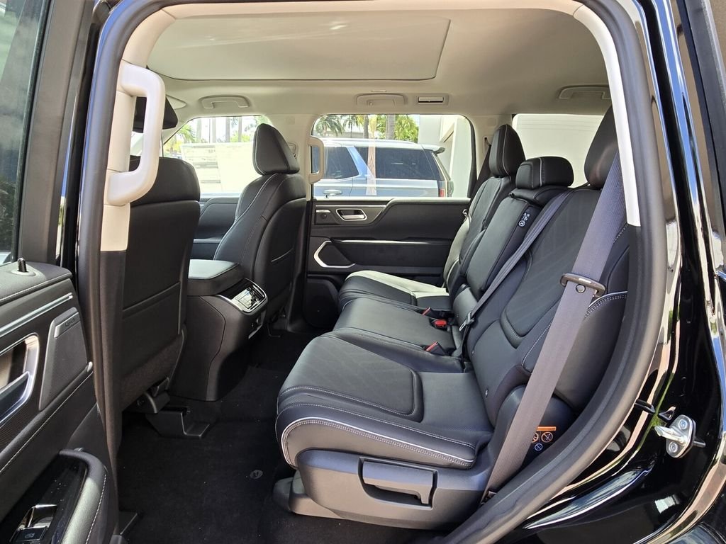 New 2026 BLACK OBSIDIAN INFINITI Luxe 2WD image 14